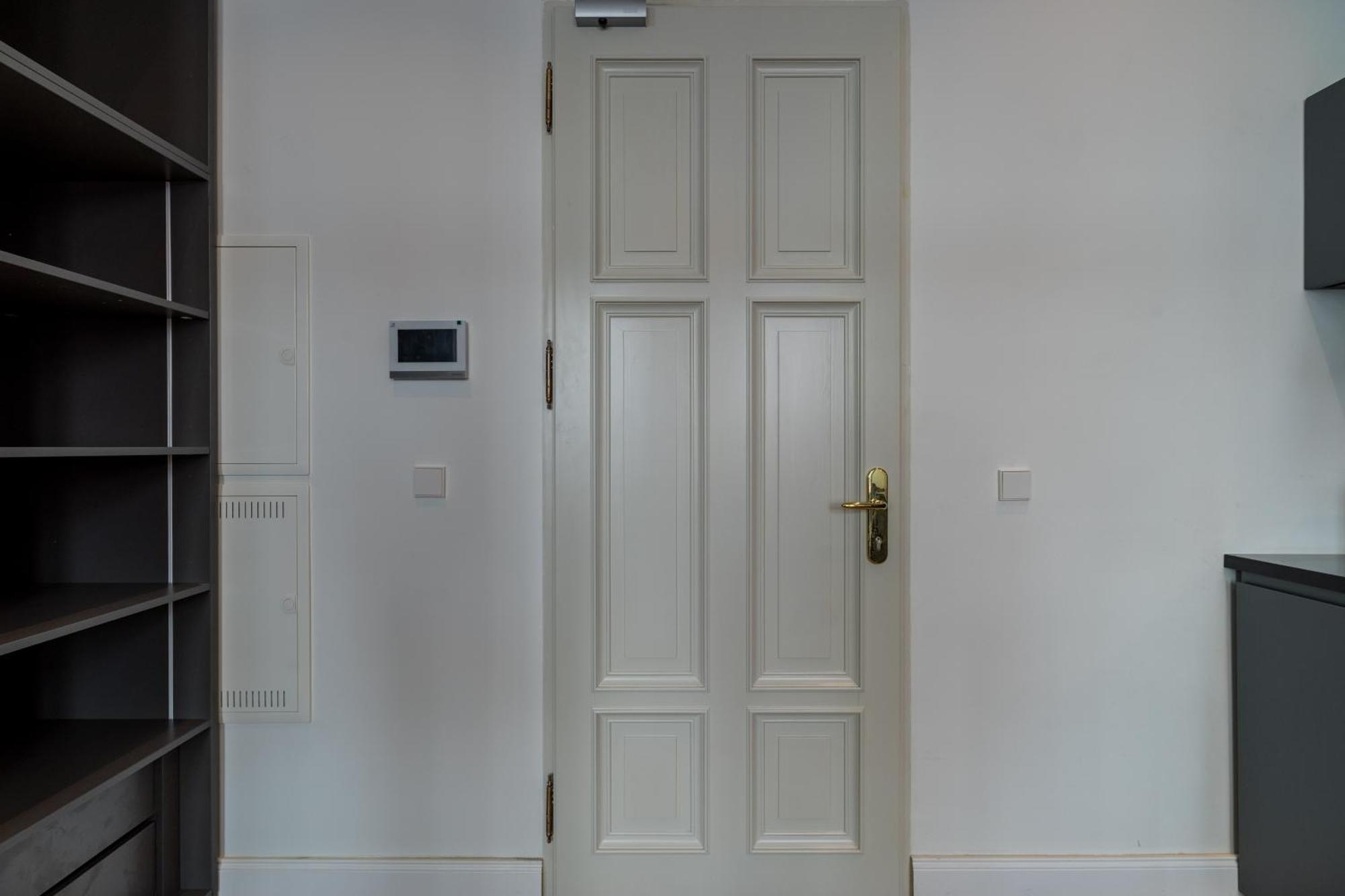 Kraus7 Ron Appartement *